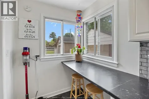 2725 Randolph Avenue Windsor ON N9E 3E1