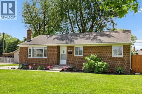 2725 Randolph Avenue Windsor ON N9E 3E1