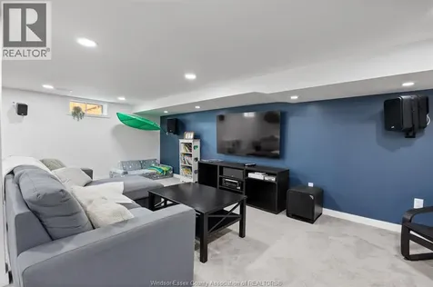 2725 Randolph Avenue Windsor ON N9E 3E1