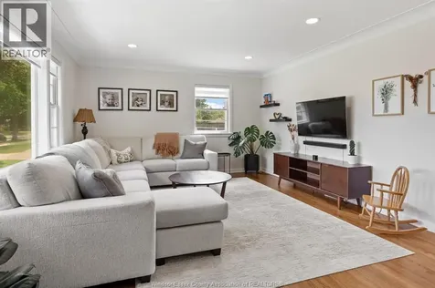2725 Randolph Avenue Windsor ON N9E 3E1