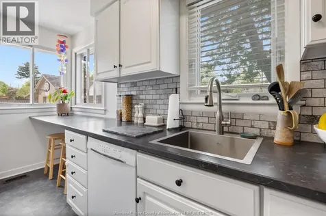 2725 Randolph Avenue Windsor ON N9E 3E1