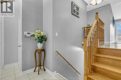 3114 Fletcher Windsor ON N9E 4M7
