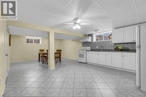 3114 Fletcher Windsor ON N9E 4M7