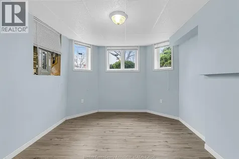 3114 Fletcher Windsor ON N9E 4M7