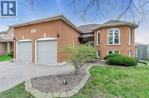 3114 Fletcher Windsor ON N9E 4M7