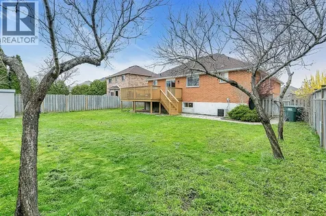 3114 Fletcher Windsor ON N9E 4M7