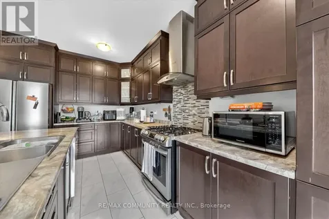 2725 Sapphire Drive Pickering ON L1X 0G3