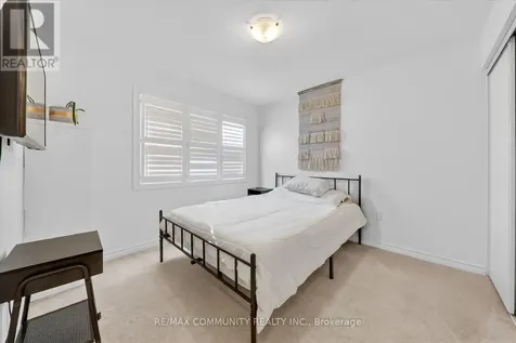 2725 Sapphire Drive Pickering ON L1X 0G3