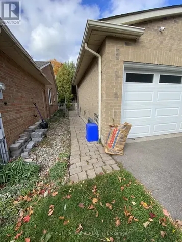 195 John Bowser Crescent Newmarket (glenway Estates) ON L3Y 7N6