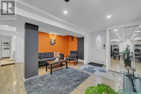 195 John Bowser Crescent Newmarket (glenway Estates) ON L3Y 7N6