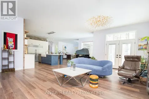 26 Pelosi Way East Gwillimbury ON L0G 1M0