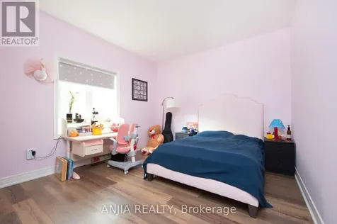 26 Pelosi Way East Gwillimbury ON L0G 1M0