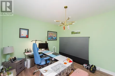 26 Pelosi Way East Gwillimbury ON L0G 1M0
