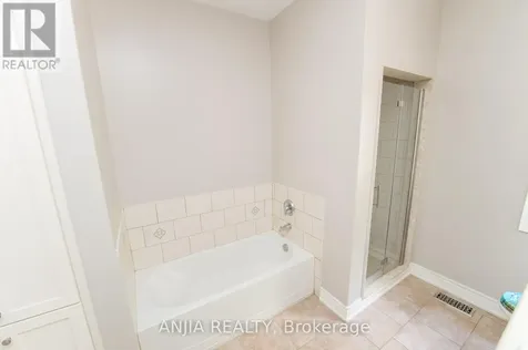 26 Pelosi Way East Gwillimbury ON L0G 1M0