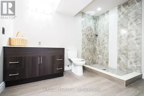 26 Pelosi Way East Gwillimbury ON L0G 1M0