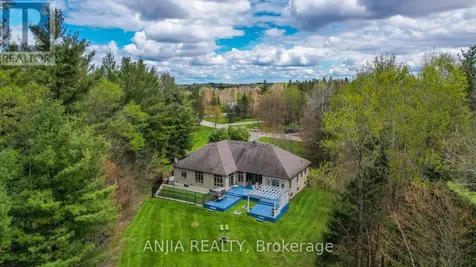 26 Pelosi Way East Gwillimbury ON L0G 1M0