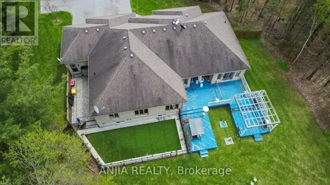 26 Pelosi Way East Gwillimbury ON L0G 1M0