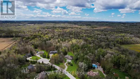 26 Pelosi Way East Gwillimbury ON L0G 1M0
