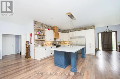 26 Pelosi Way East Gwillimbury ON L0G 1M0