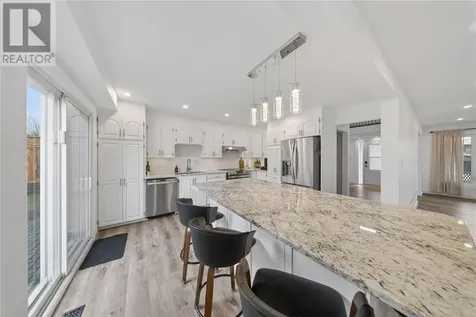 32 Thorncliffe Court Sudbury ON P3A 5E9