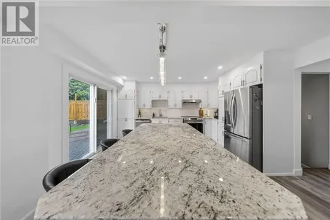 32 Thorncliffe Court Sudbury ON P3A 5E9