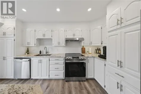 32 Thorncliffe Court Sudbury ON P3A 5E9