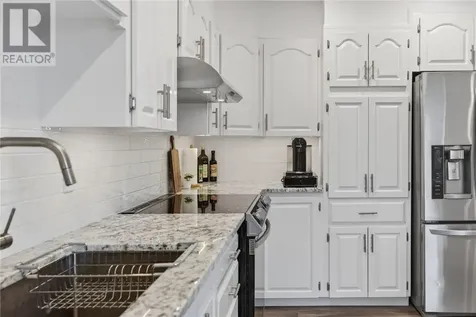 32 Thorncliffe Court Sudbury ON P3A 5E9