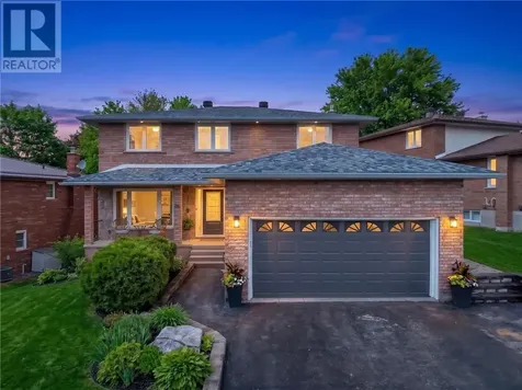 32 Thorncliffe Court Sudbury ON P3A 5E9