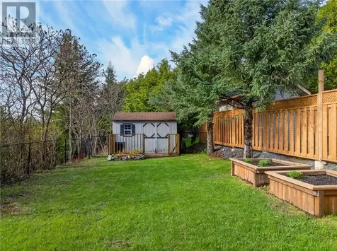 32 Thorncliffe Court Sudbury ON P3A 5E9