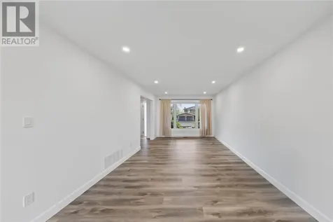 32 Thorncliffe Court Sudbury ON P3A 5E9