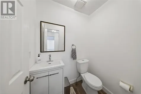 32 Thorncliffe Court Sudbury ON P3A 5E9