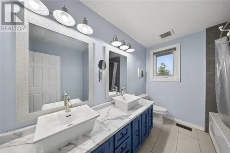32 Thorncliffe Court Sudbury ON P3A 5E9