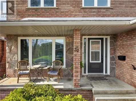 32 Thorncliffe Court Sudbury ON P3A 5E9