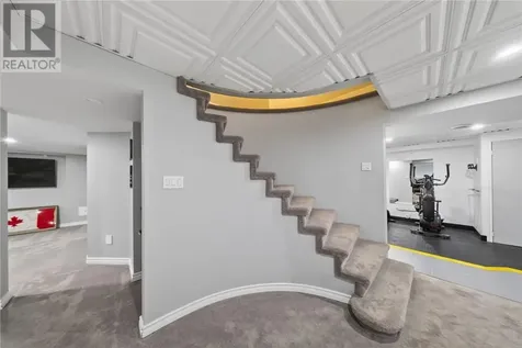 32 Thorncliffe Court Sudbury ON P3A 5E9