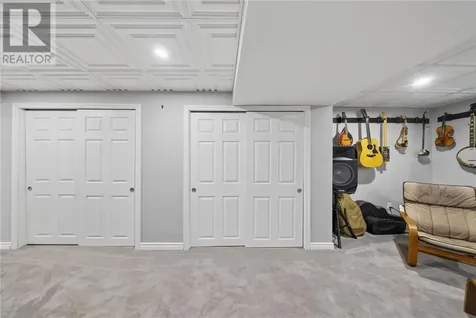 32 Thorncliffe Court Sudbury ON P3A 5E9