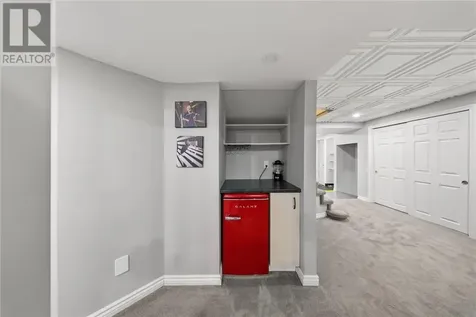 32 Thorncliffe Court Sudbury ON P3A 5E9