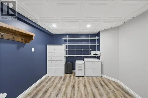 32 Thorncliffe Court Sudbury ON P3A 5E9