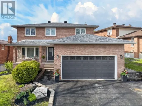32 Thorncliffe Court Sudbury ON P3A 5E9