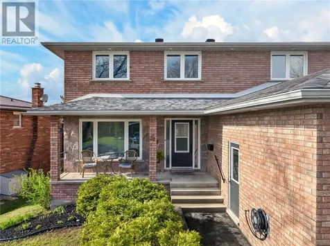 32 Thorncliffe Court Sudbury ON P3A 5E9