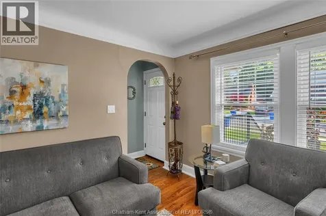 210-212 Elizabeth Street Chatham ON N7L 2Y7