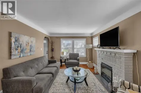 210-212 Elizabeth Street Chatham ON N7L 2Y7