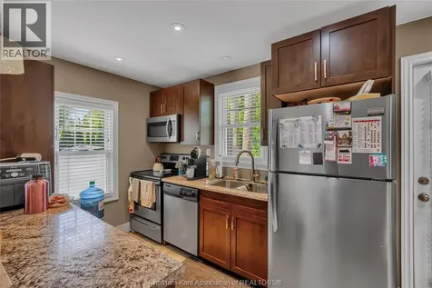 210-212 Elizabeth Street Chatham ON N7L 2Y7