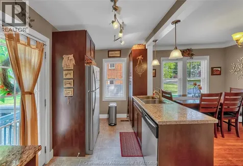 210-212 Elizabeth Street Chatham ON N7L 2Y7