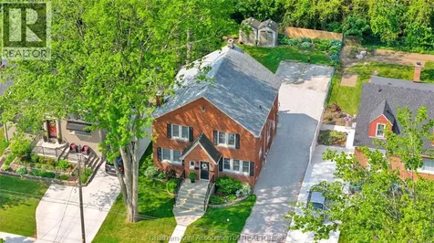 210-212 Elizabeth Street Chatham ON N7L 2Y7
