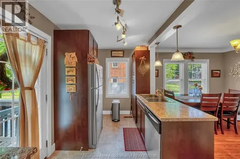 210-212 Elizabeth Street Chatham ON N7L 2Y7
