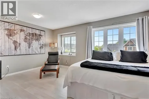 935 Zeller Crescent Kitchener ON N2A 0C7