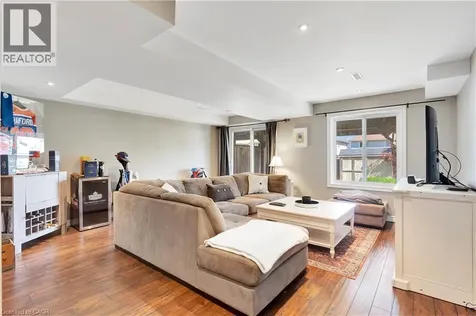 935 Zeller Crescent Kitchener ON N2A 0C7