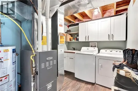 935 Zeller Crescent Kitchener ON N2A 0C7