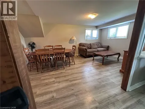 60 Endicott Terrace Welland ON L3C 5R8