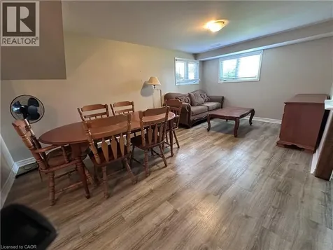 60 Endicott Terrace Welland ON L3C 5R8